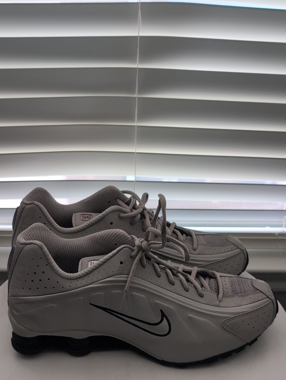 Nike-Shox R4 'Cave Stone' Men's